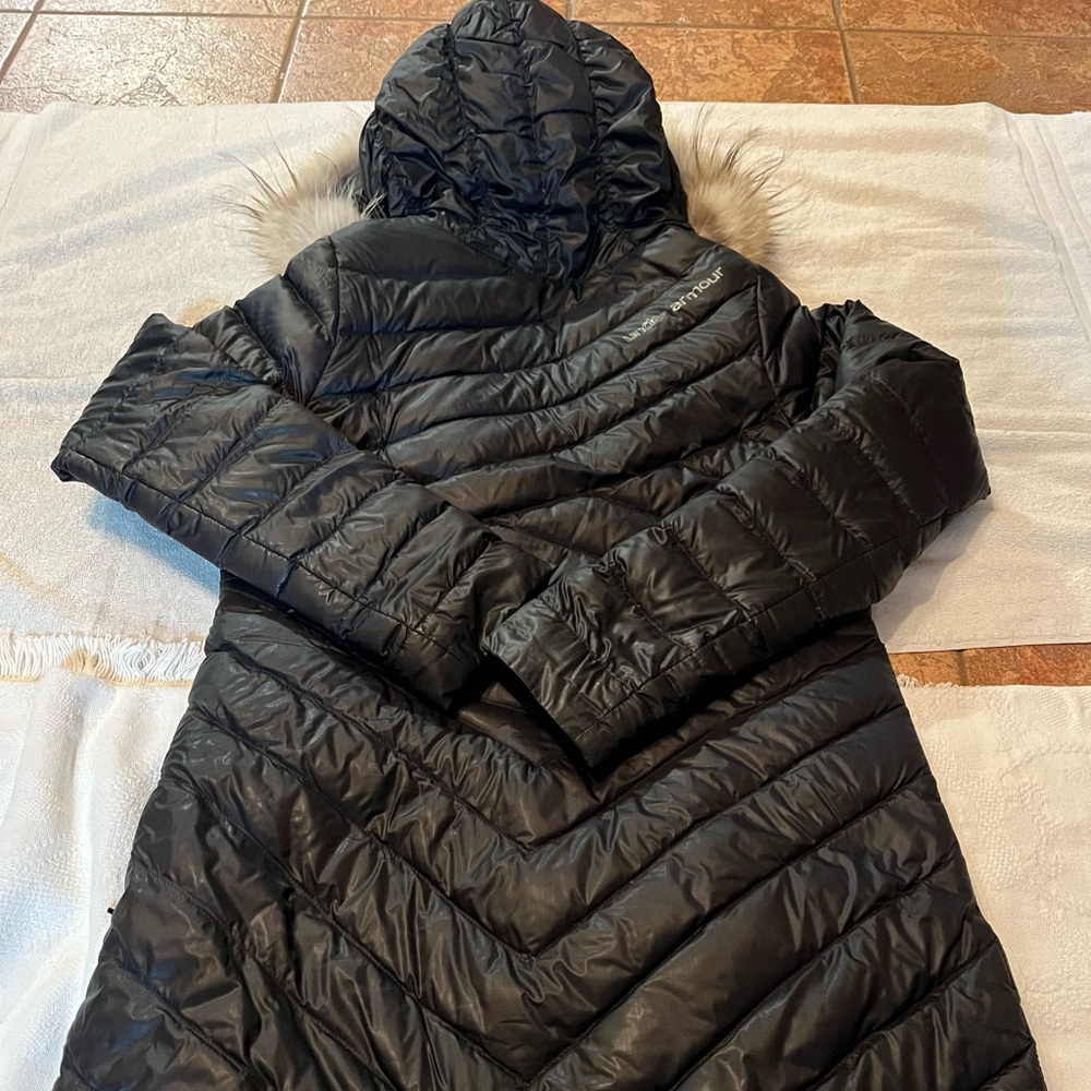 Winter coat ! Fitted above the knee